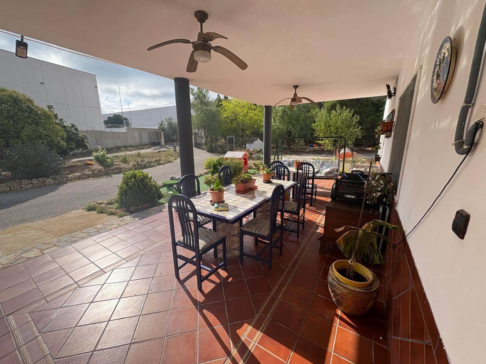 5 bedroom Villa for sale in Almansa with pool - € 250,000 (Ref: 9301057)