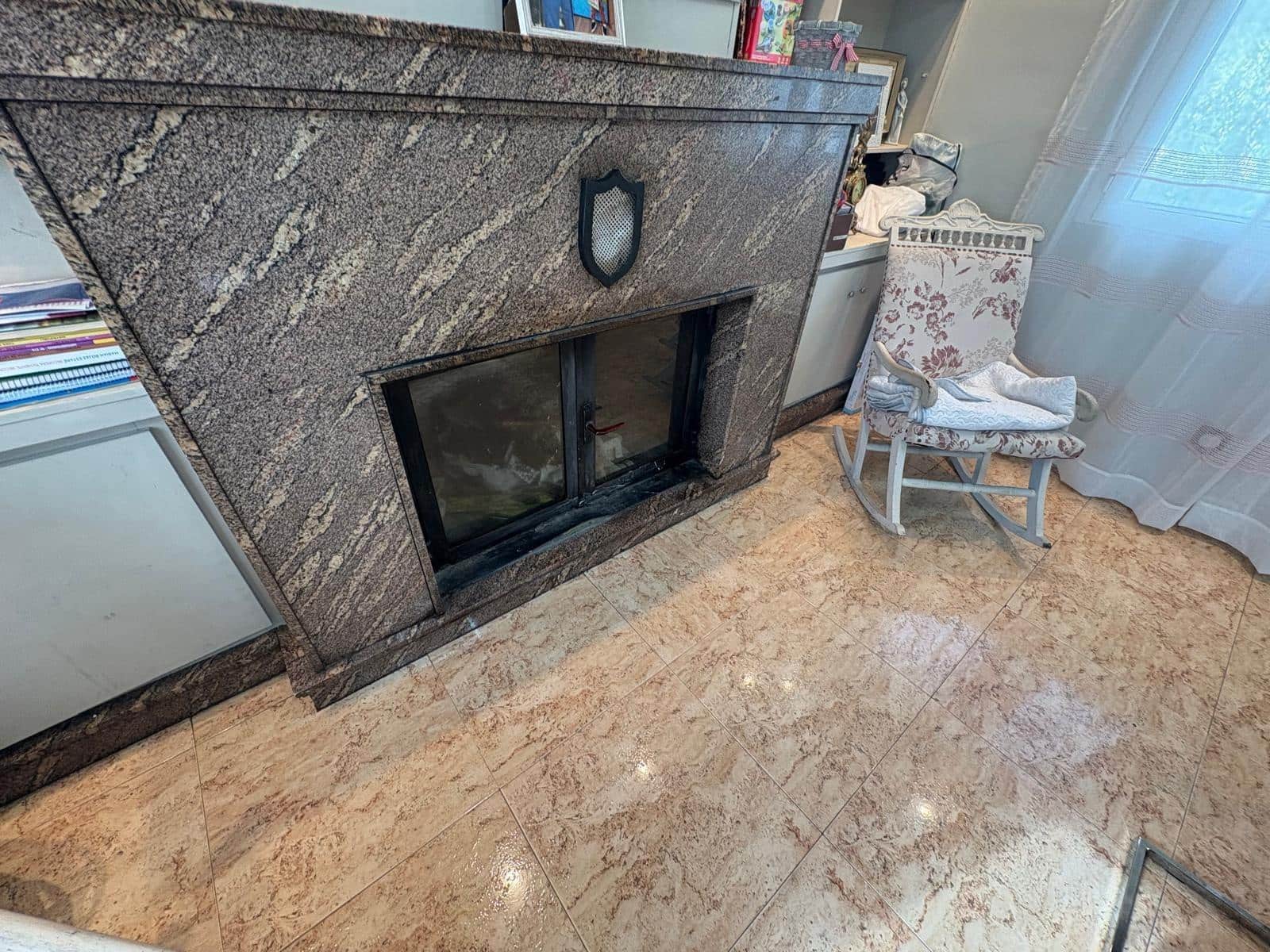 5 bedroom Villa for sale in Almansa with pool - € 250,000 (Ref: 9301057)