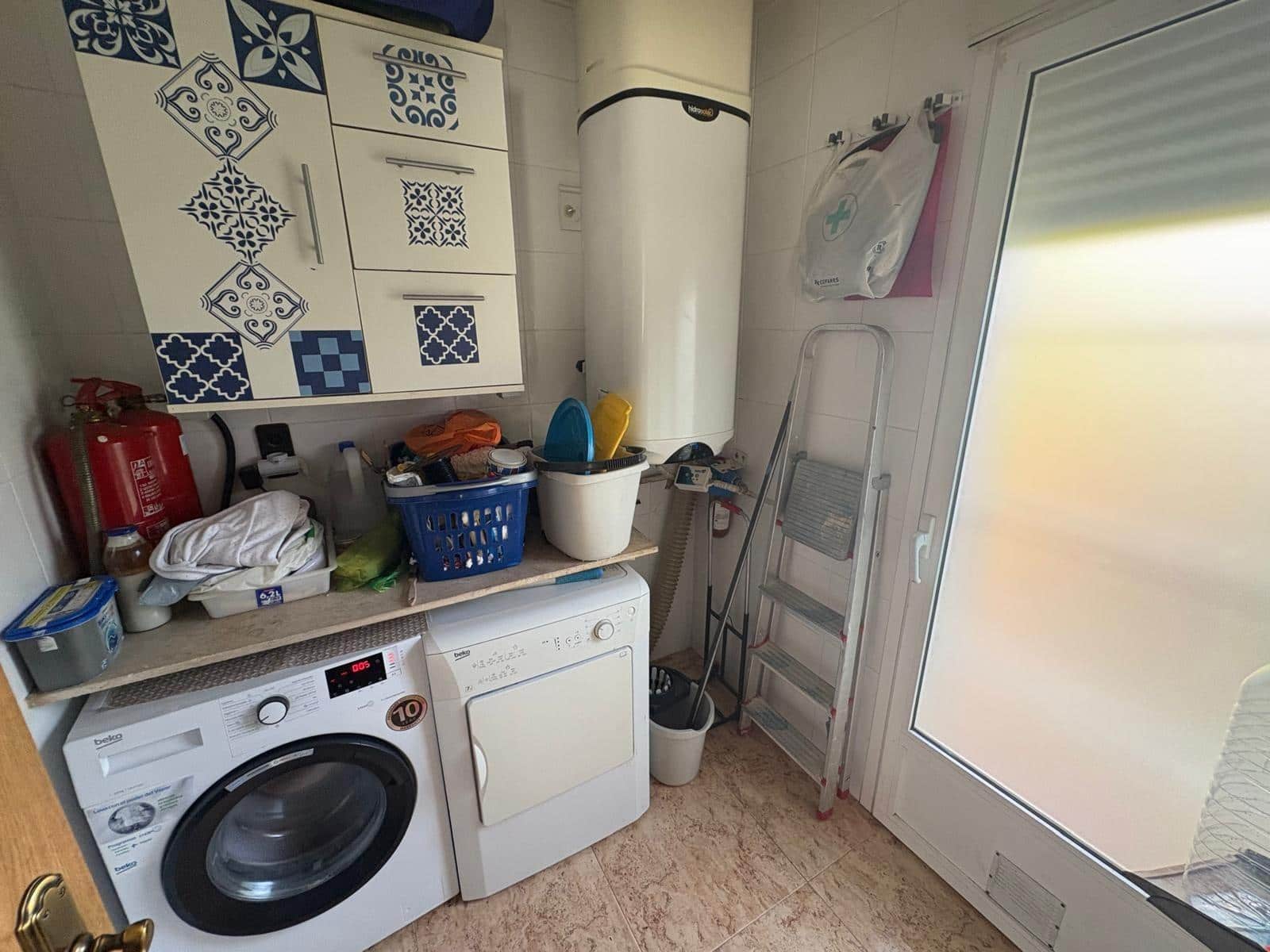 5 bedroom Villa for sale in Almansa with pool - € 250,000 (Ref: 9301057)