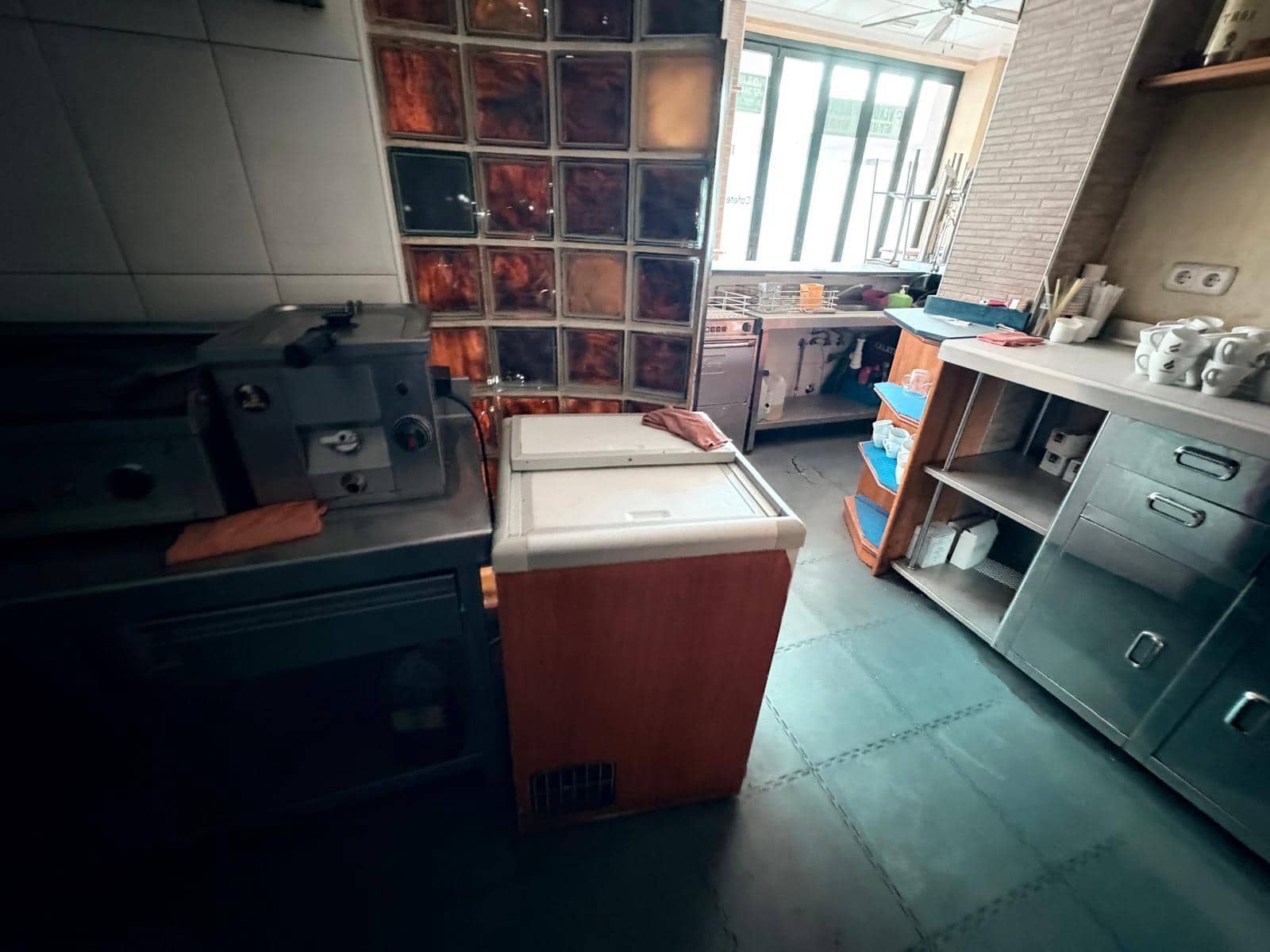 Erhverv til salg i Almansa - € 45.000 (Ref: 9359605)