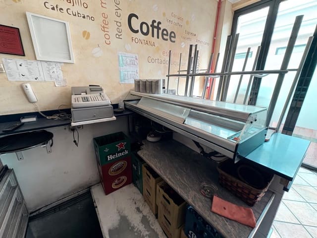 Kaupallinen myytävänä paikassa Almansa - 45 000 € (Ref: 9359605)