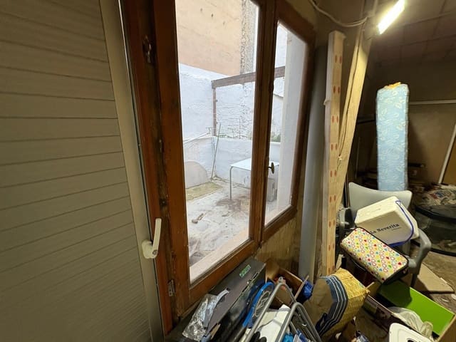 2 bedroom Flat for sale in Almansa - € 70,000 (Ref: 9367523)