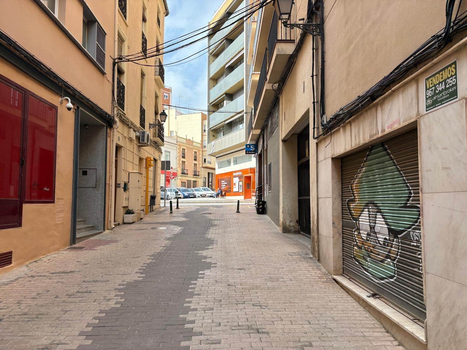 Commercial for sale in Almansa - € 55,000 (Ref: 9367524)
