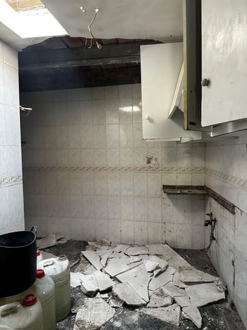 Asunto myytävänä paikassa Almansa - 45 000 € (Ref: 9374073)