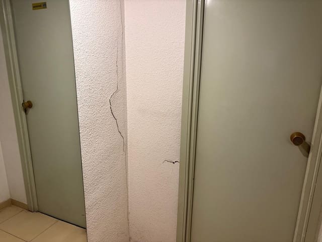 3 soveværelse Erhverv til leje i Almansa - € 800 (Ref: 9379035)