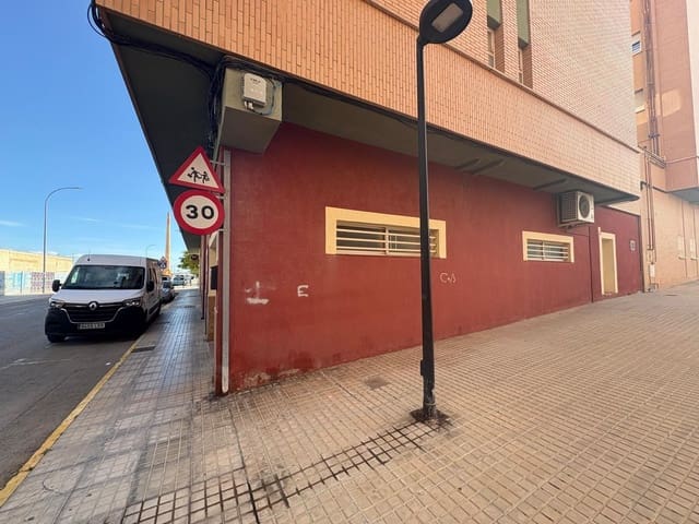 Commercial for sale in Almansa - € 95,000 (Ref: 9379036)