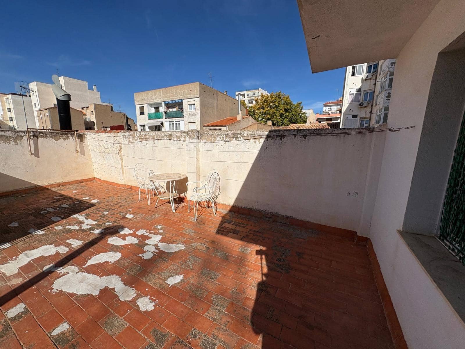 5 chambre Maison de Ville à vendre à Almansa avec garage - 140 000 € (Ref: 9382859)