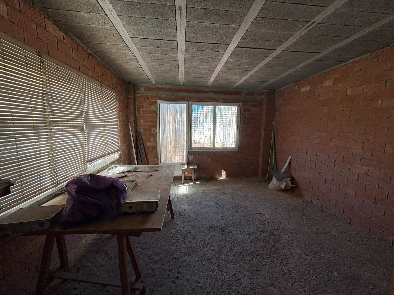 5 chambre Maison de Ville à vendre à Almansa avec garage - 140 000 € (Ref: 9382859)