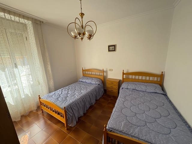 4 makuuhuone Asunto myytävänä paikassa Almansa - 95 000 € (Ref: 9407971)