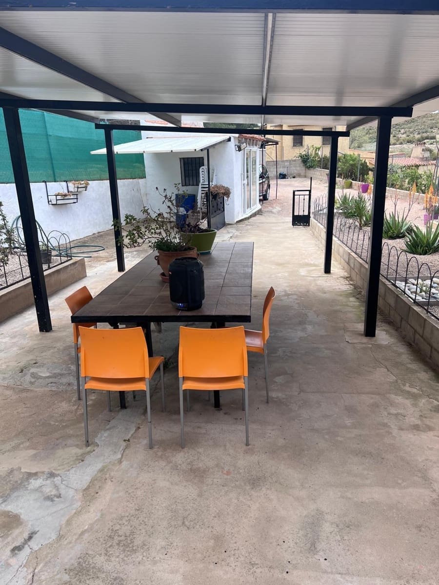 4 chambre Villa/Maison à vendre à Almansa avec garage - 170 000 € (Ref: 9422467)