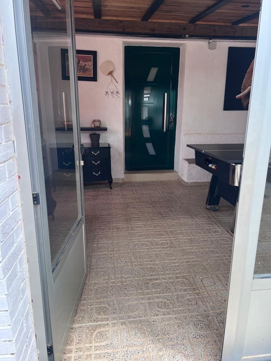 4 chambre Villa/Maison à vendre à Almansa avec garage - 170 000 € (Ref: 9422467)