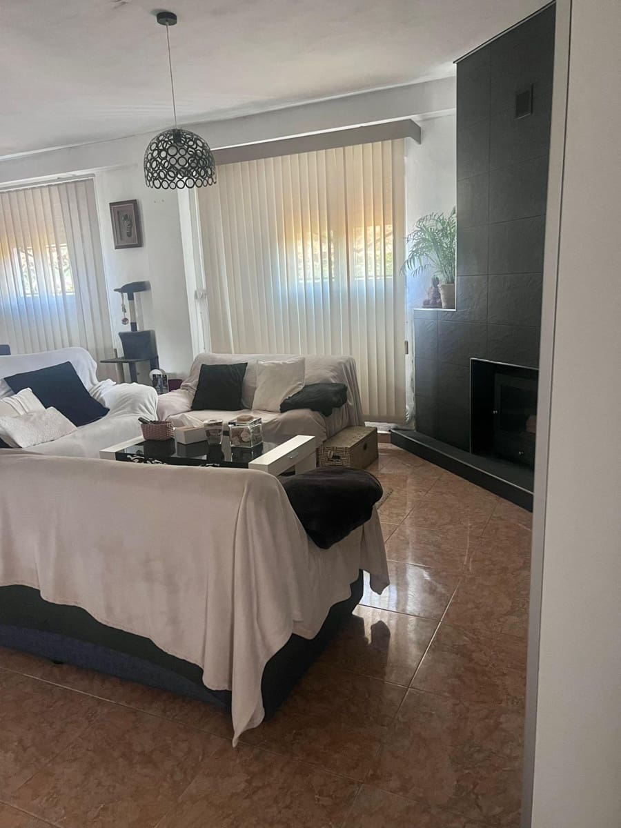 4 chambre Villa/Maison à vendre à Almansa avec garage - 170 000 € (Ref: 9422467)