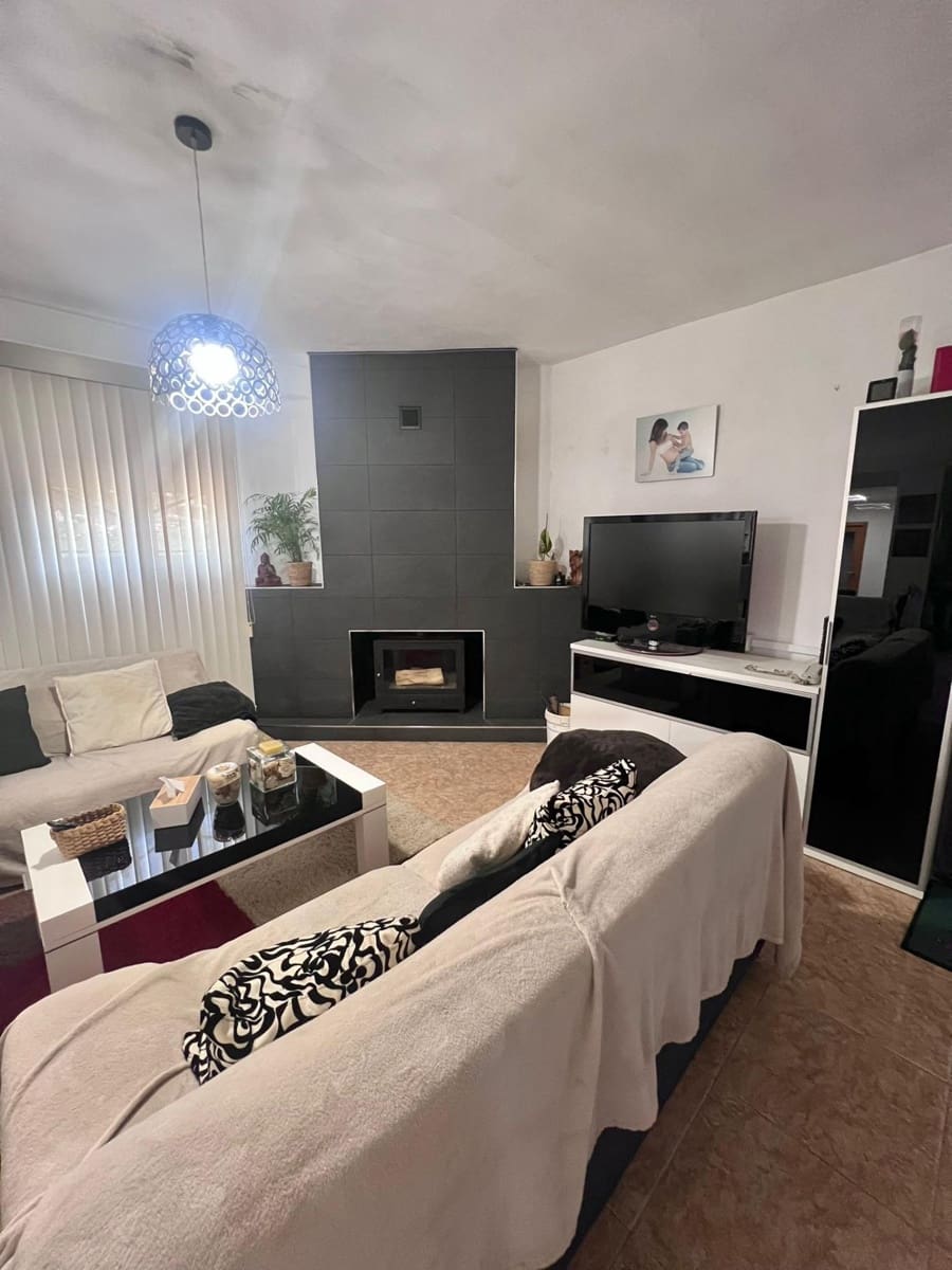 4 chambre Villa/Maison à vendre à Almansa avec garage - 170 000 € (Ref: 9422467)