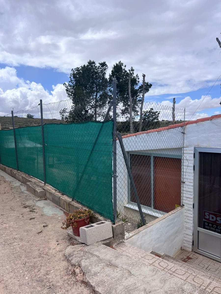 4 chambre Villa/Maison à vendre à Almansa avec garage - 170 000 € (Ref: 9422467)