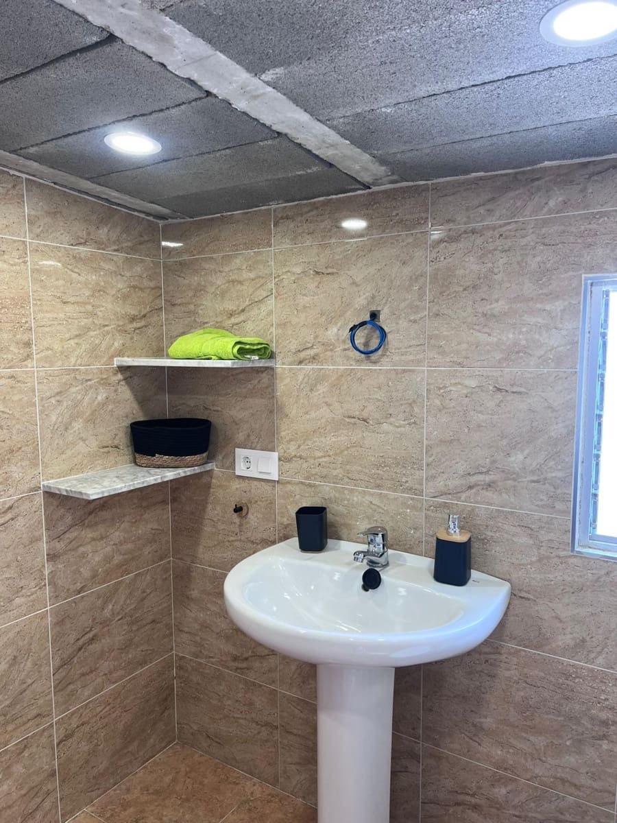 4 chambre Villa/Maison à vendre à Almansa avec garage - 170 000 € (Ref: 9422467)