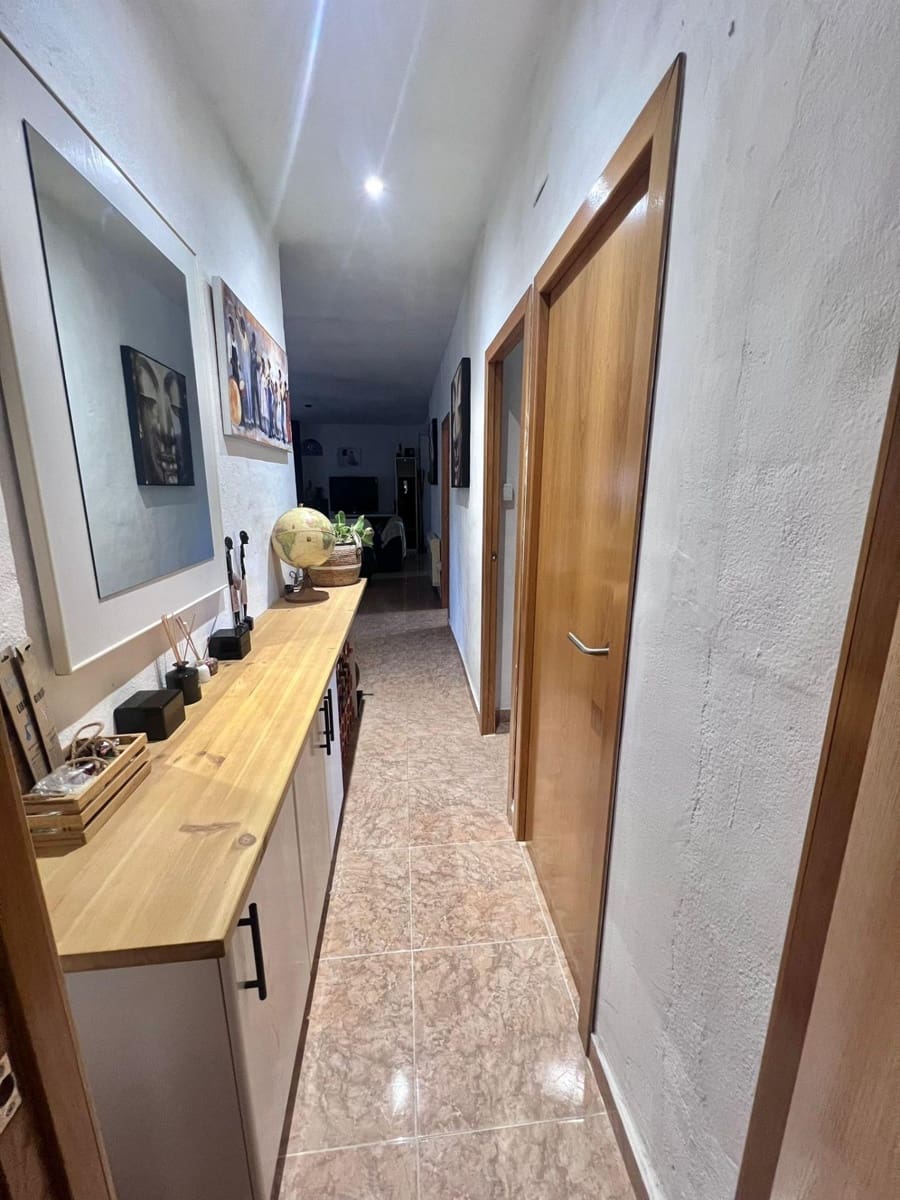 4 chambre Villa/Maison à vendre à Almansa avec garage - 170 000 € (Ref: 9422467)
