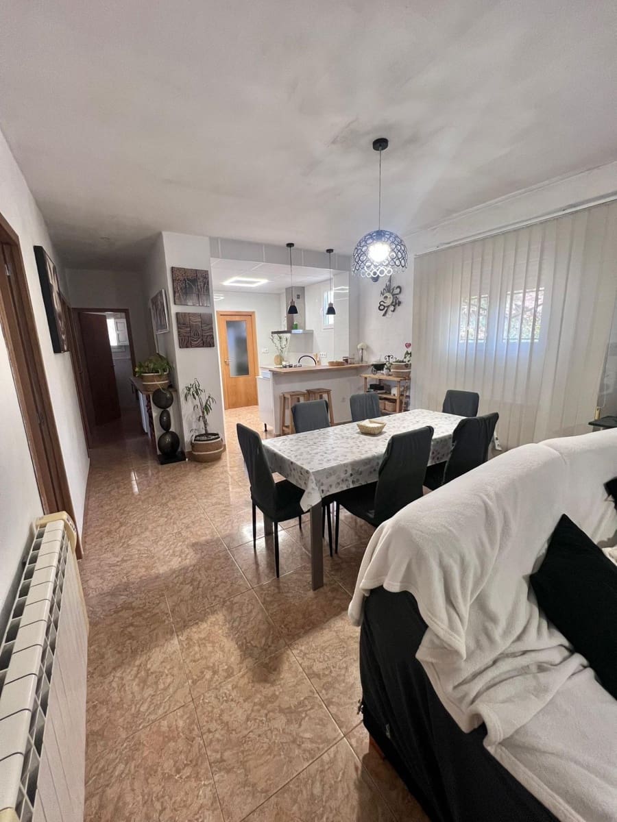 4 chambre Villa/Maison à vendre à Almansa avec garage - 170 000 € (Ref: 9422467)
