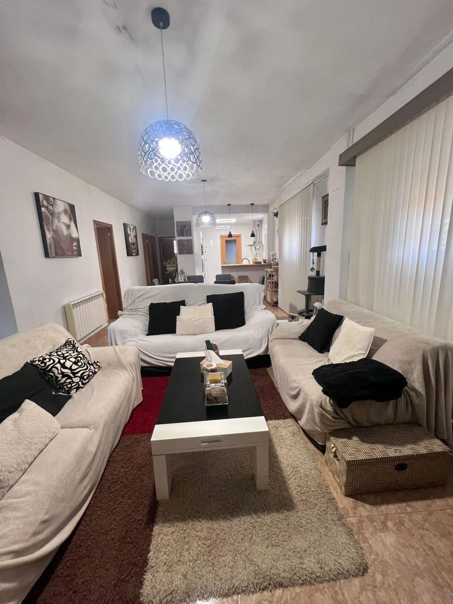 4 chambre Villa/Maison à vendre à Almansa avec garage - 170 000 € (Ref: 9422467)