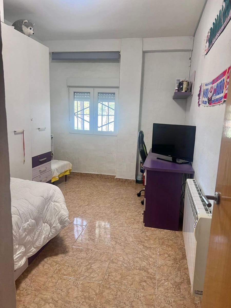 4 chambre Villa/Maison à vendre à Almansa avec garage - 170 000 € (Ref: 9422467)