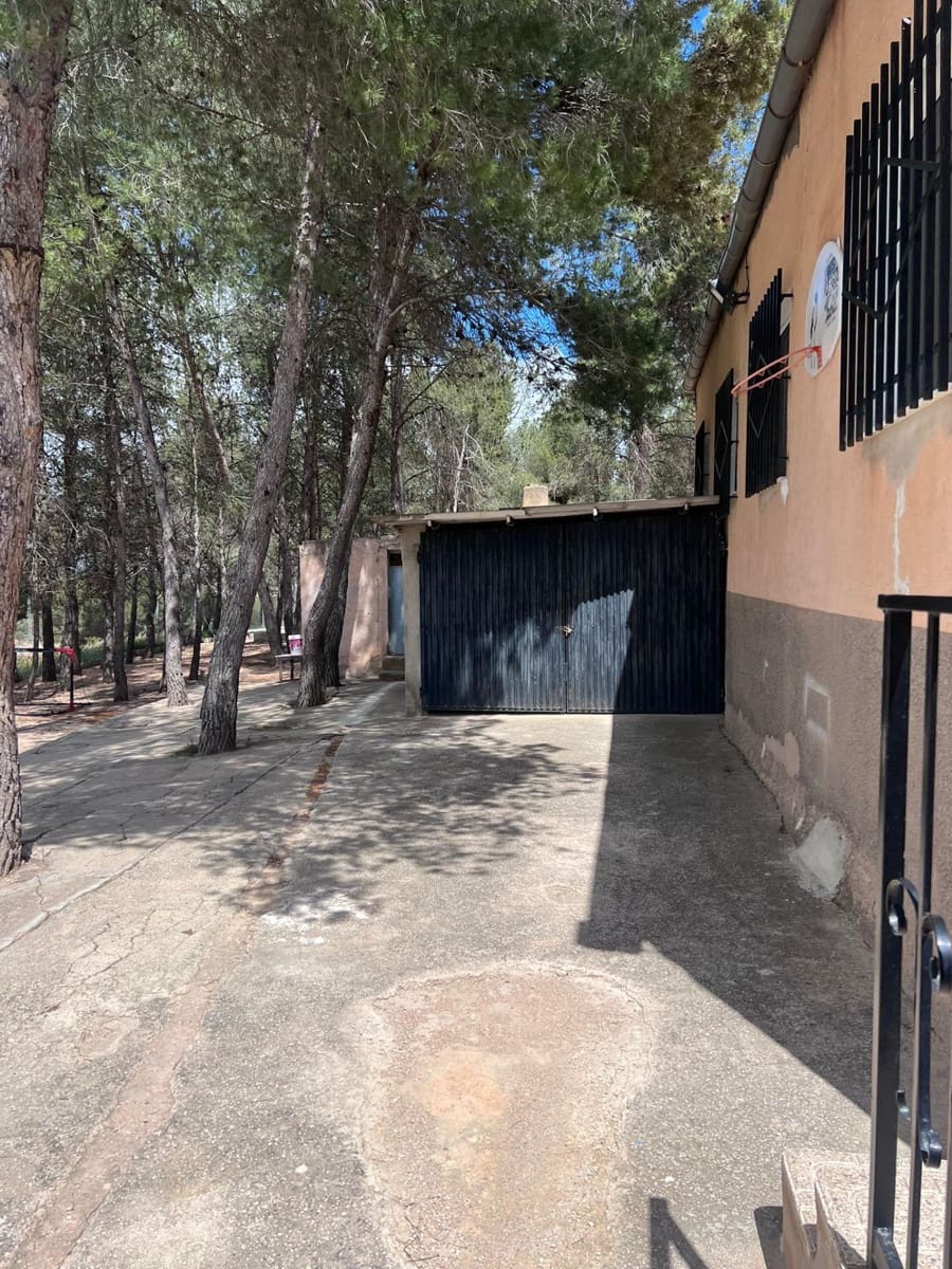 4 chambre Villa/Maison à vendre à Almansa avec garage - 170 000 € (Ref: 9422467)