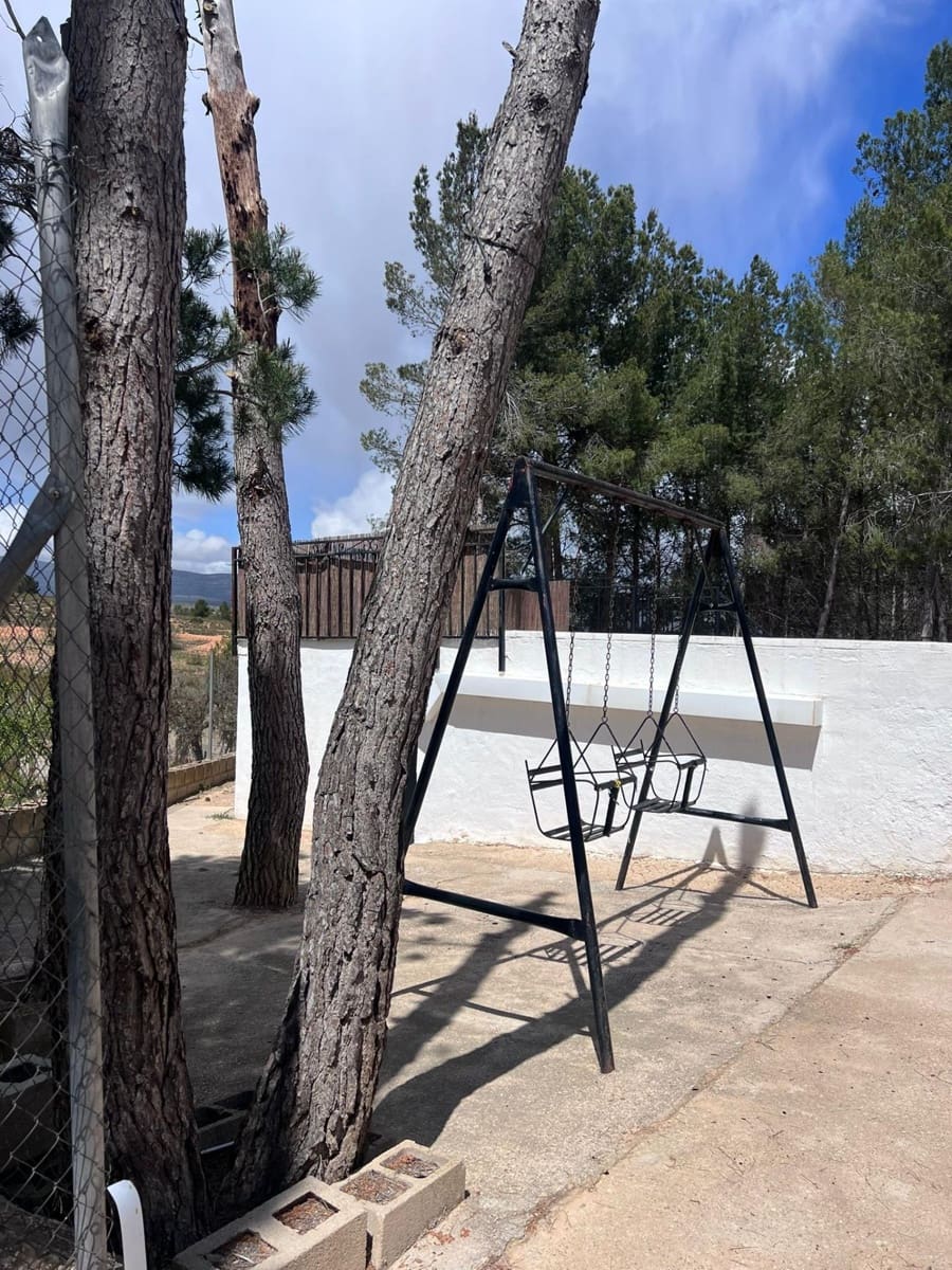 4 chambre Villa/Maison à vendre à Almansa avec garage - 170 000 € (Ref: 9422467)