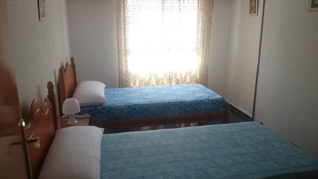 4 bedroom Flat for rent in Almansa - € 500 (Ref: 9427226)