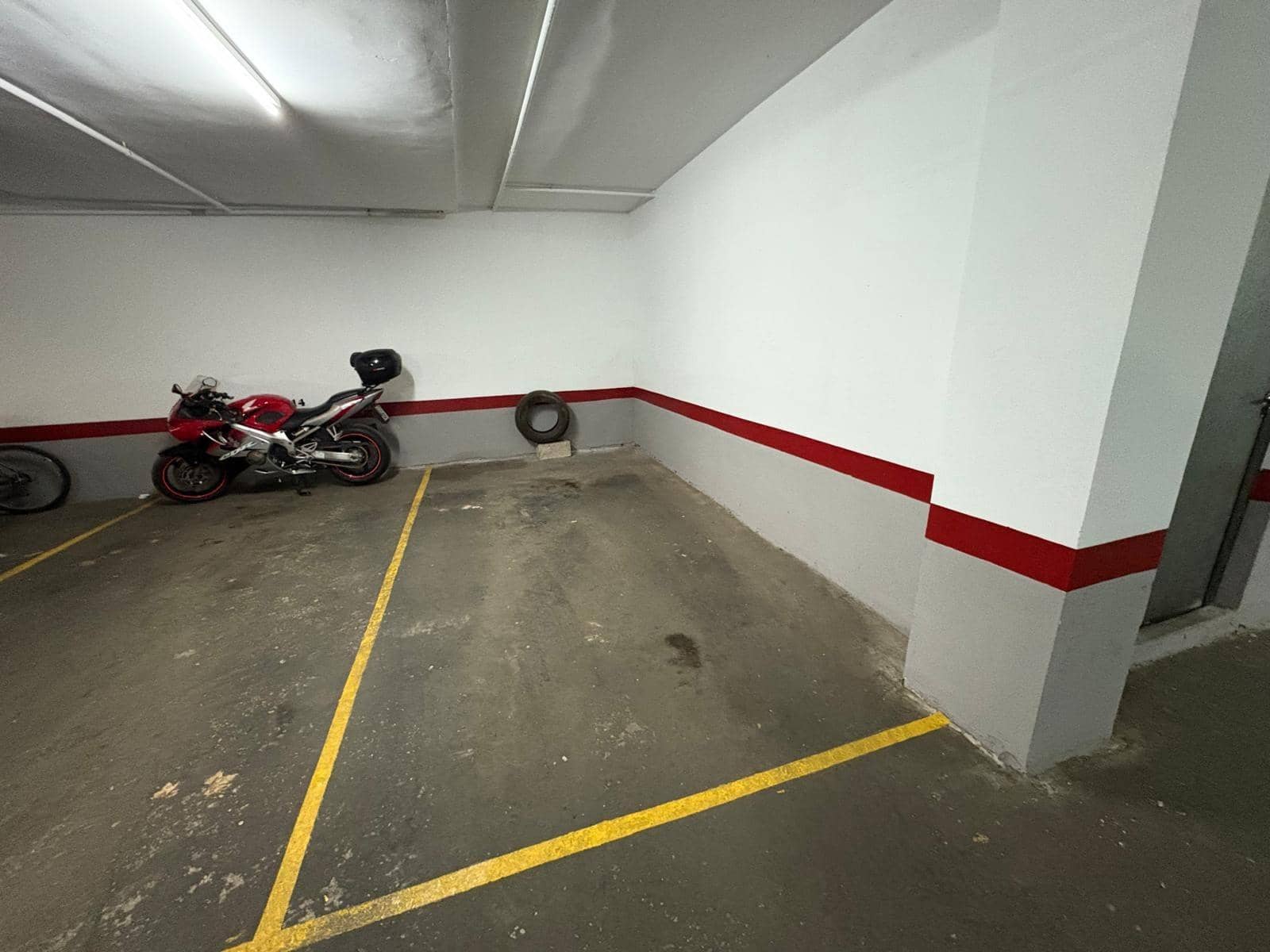 4 makuuhuone Asunto myytävänä paikassa Almansa mukana 
autotalli - 99 000 € (Ref: 9431081)