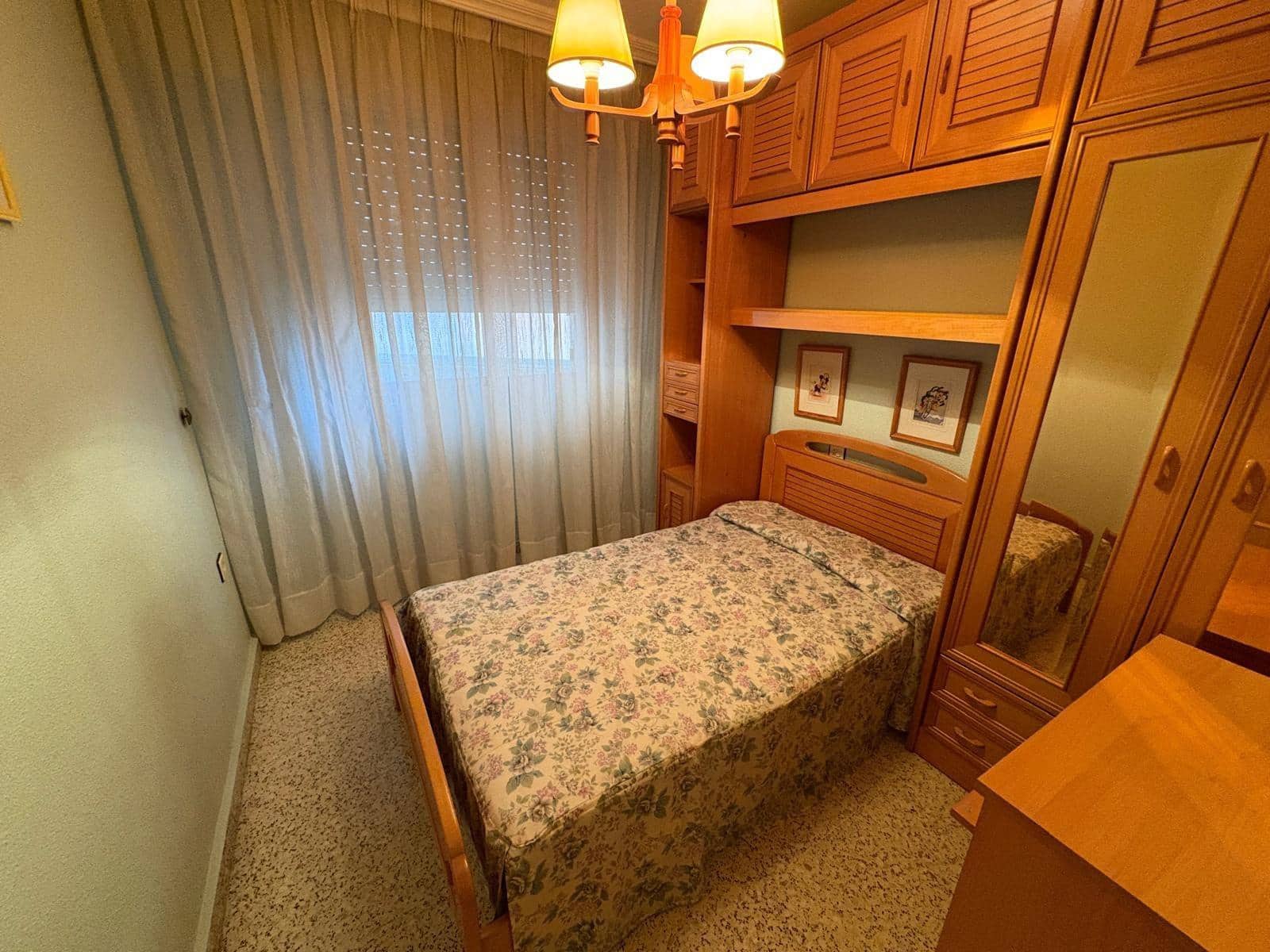 4 makuuhuone Asunto myytävänä paikassa Almansa mukana 
autotalli - 99 000 € (Ref: 9431081)