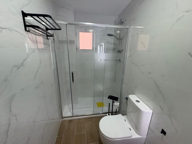 3 soveværelse Lejlighed til leje i Almansa - € 550 (Ref: 9440154)