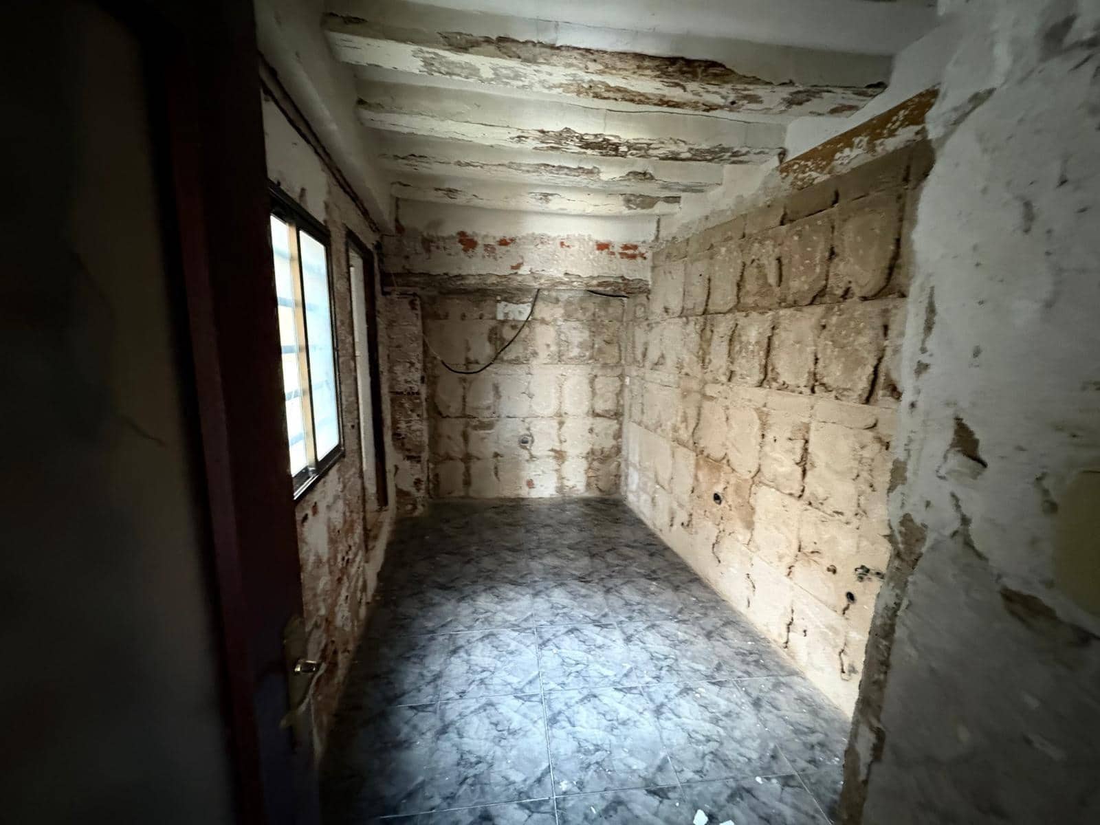 4 bedroom Townhouse for sale in Almansa - € 68,000 (Ref: 9476114)