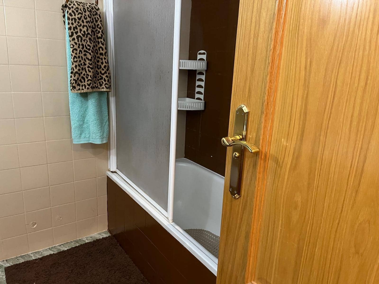 3 bedroom Flat for sale in Almansa with garage - € 88,000 (Ref: 9481201)