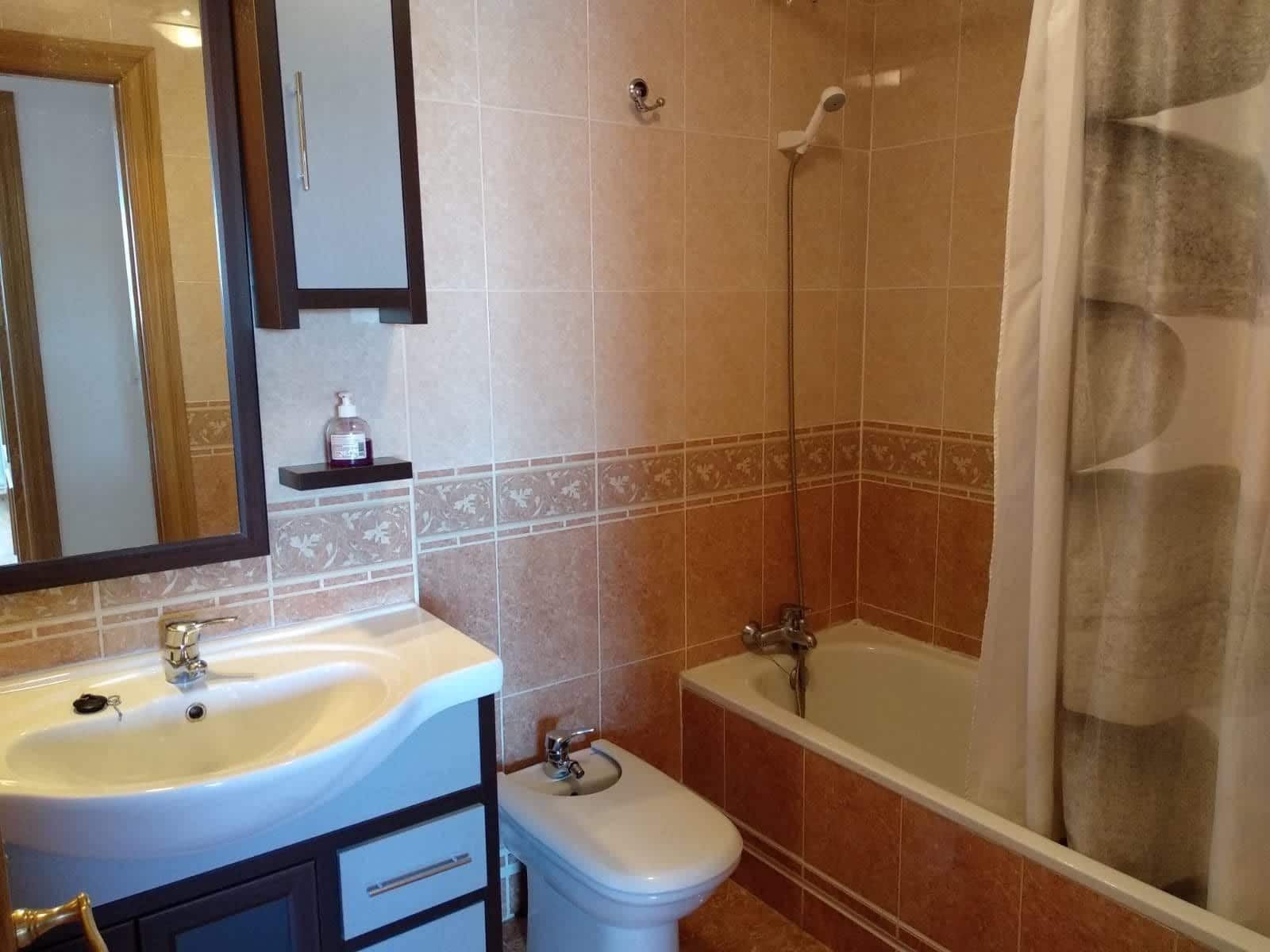 2 slaapkamer Flat te huur in Almansa - € 520 (Ref: 9494660)