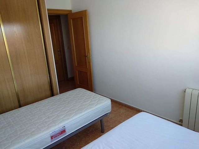 2 slaapkamer Flat te huur in Almansa - € 520 (Ref: 9494660)