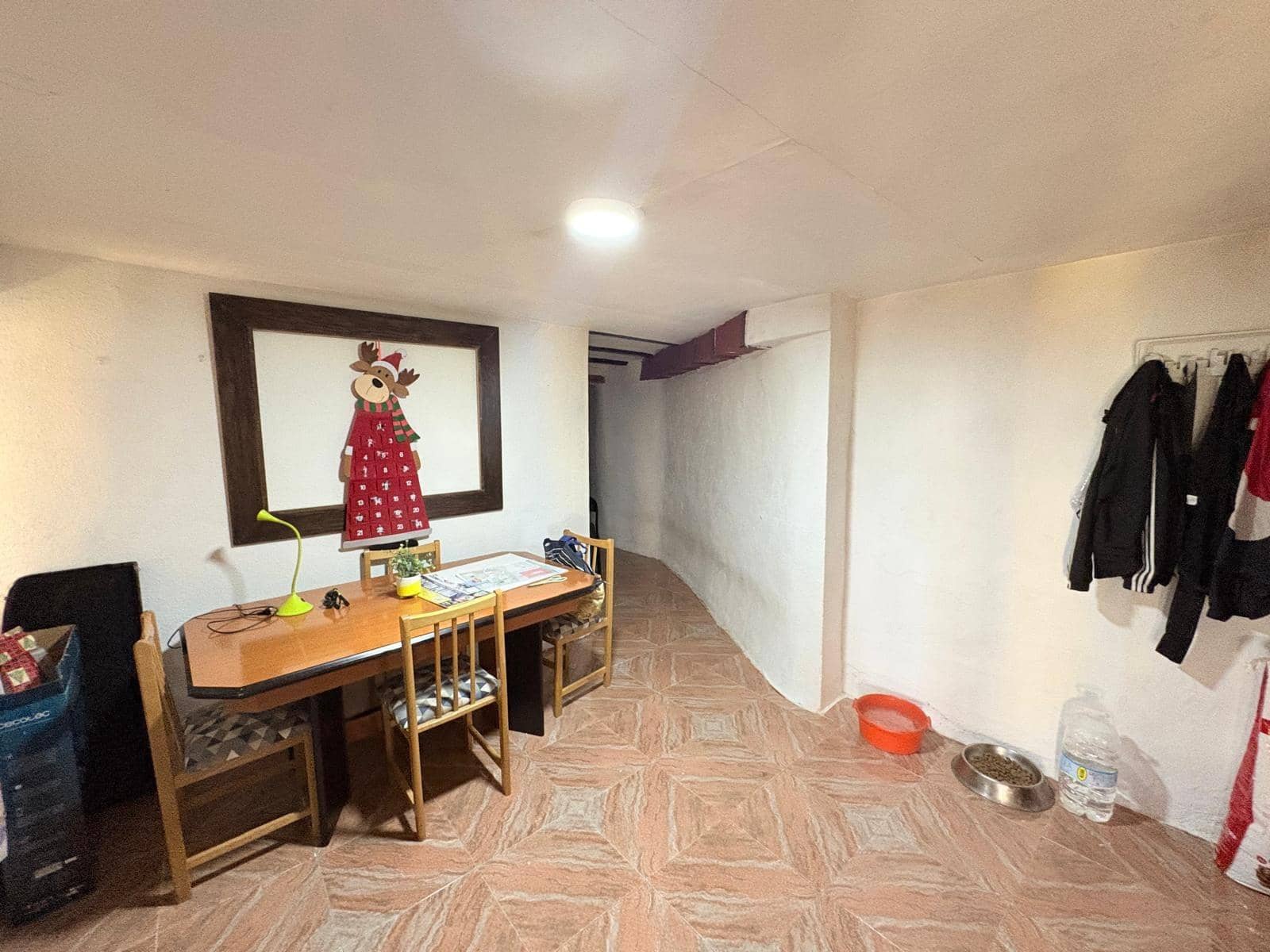 3 bedroom Villa for sale in Almansa with pool - € 120,000 (Ref: 9497204)