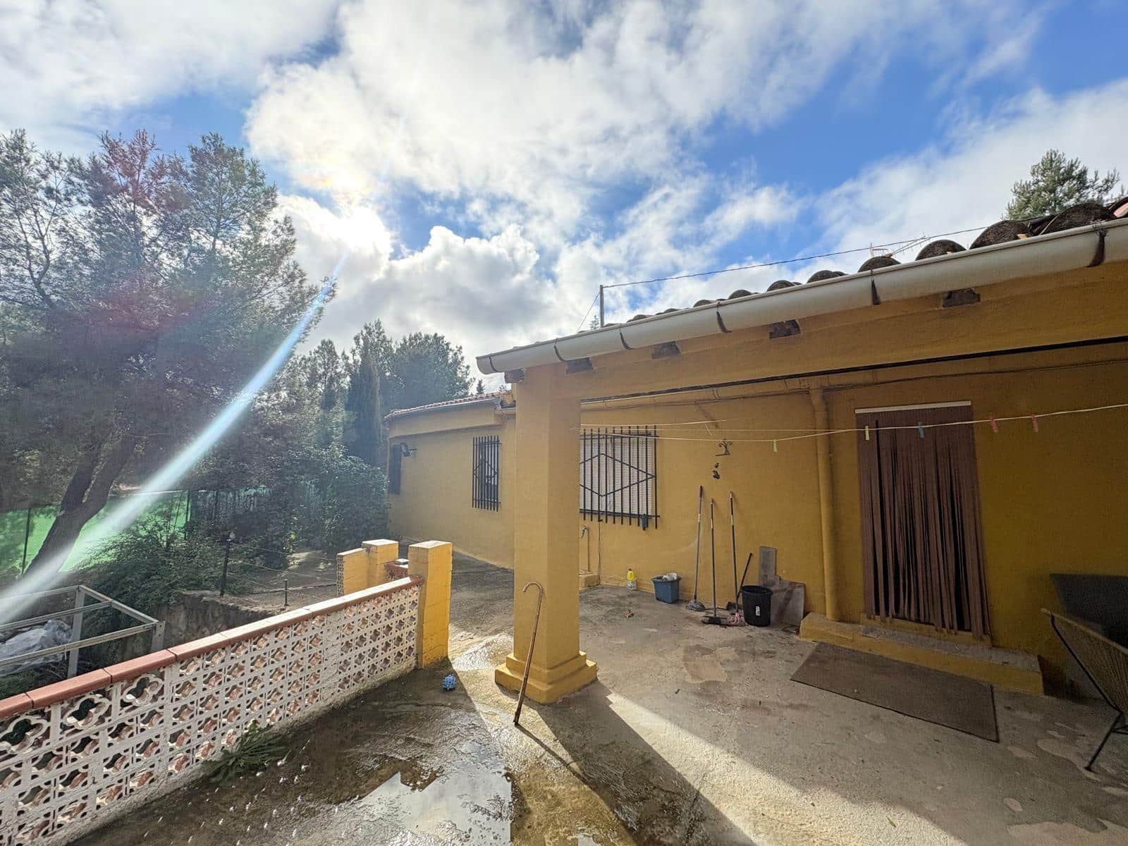 3 bedroom Villa for sale in Almansa with pool - € 120,000 (Ref: 9497204)