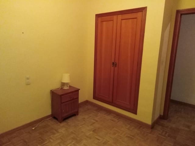 4 quarto Apartamento para venda em Almansa - 95 000 € (Ref: 9518926)