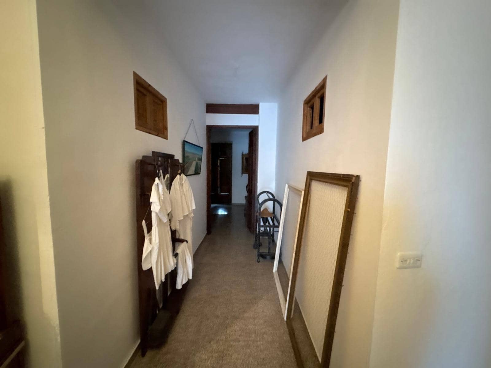 6 bedroom Townhouse for sale in La Font de la Figuera with pool - € 600,000 (Ref: 9530541)