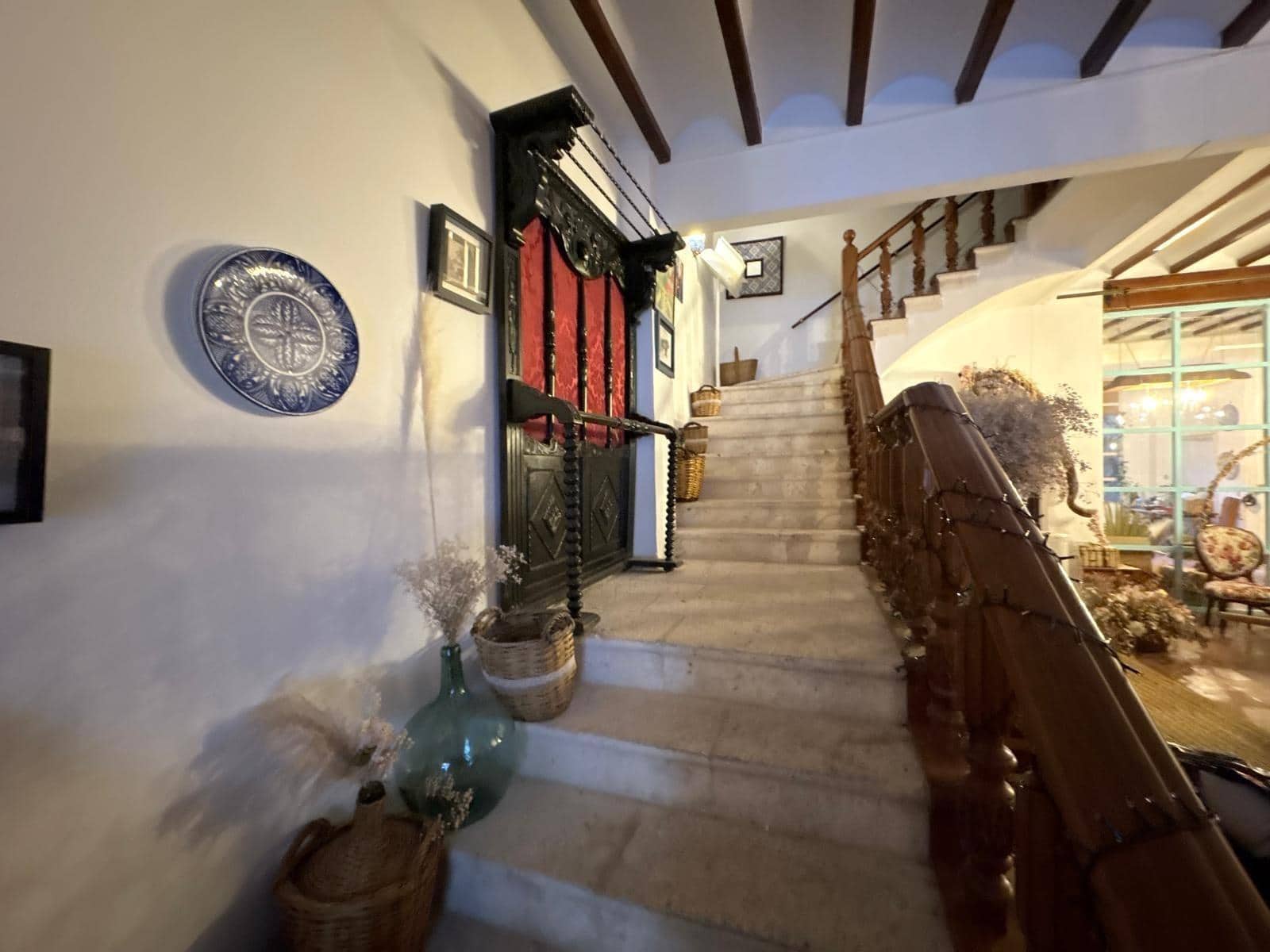 6 bedroom Townhouse for sale in La Font de la Figuera with pool - € 600,000 (Ref: 9530541)