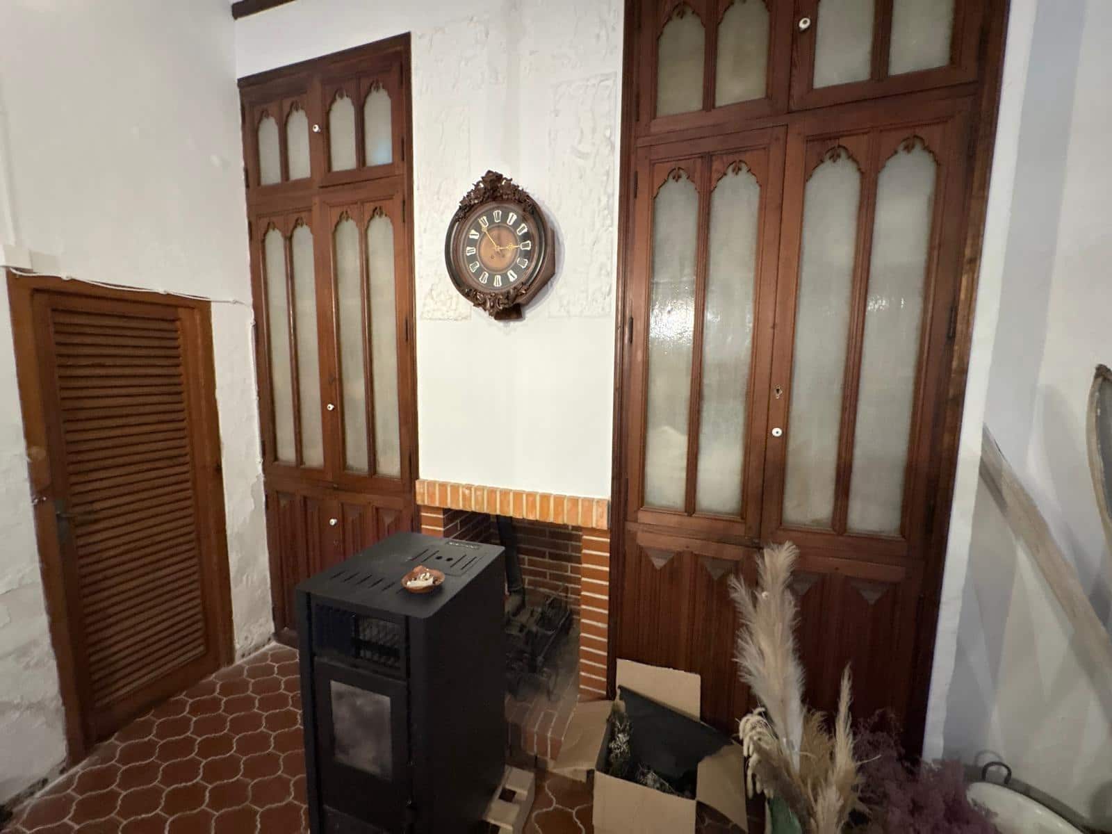 6 bedroom Townhouse for sale in La Font de la Figuera with pool - € 600,000 (Ref: 9530541)