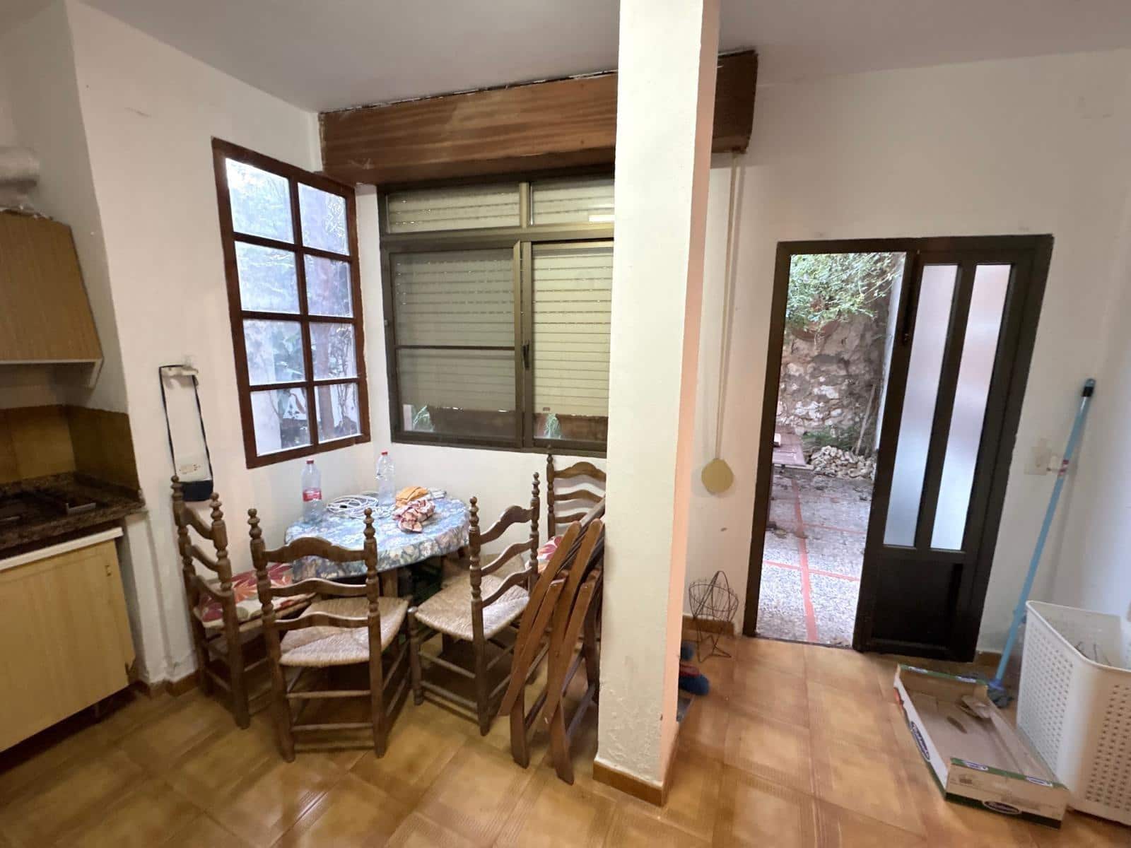 6 bedroom Townhouse for sale in La Font de la Figuera with pool - € 600,000 (Ref: 9530541)