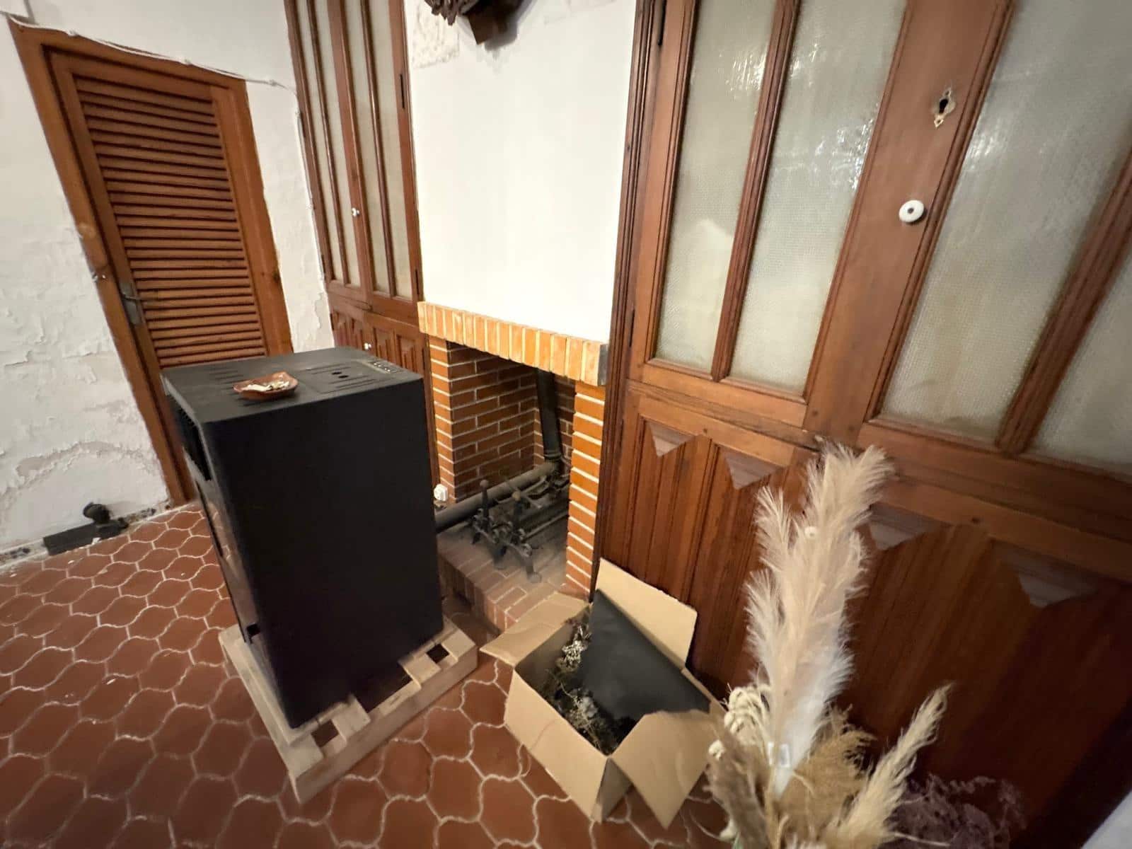 6 bedroom Townhouse for sale in La Font de la Figuera with pool - € 600,000 (Ref: 9530541)