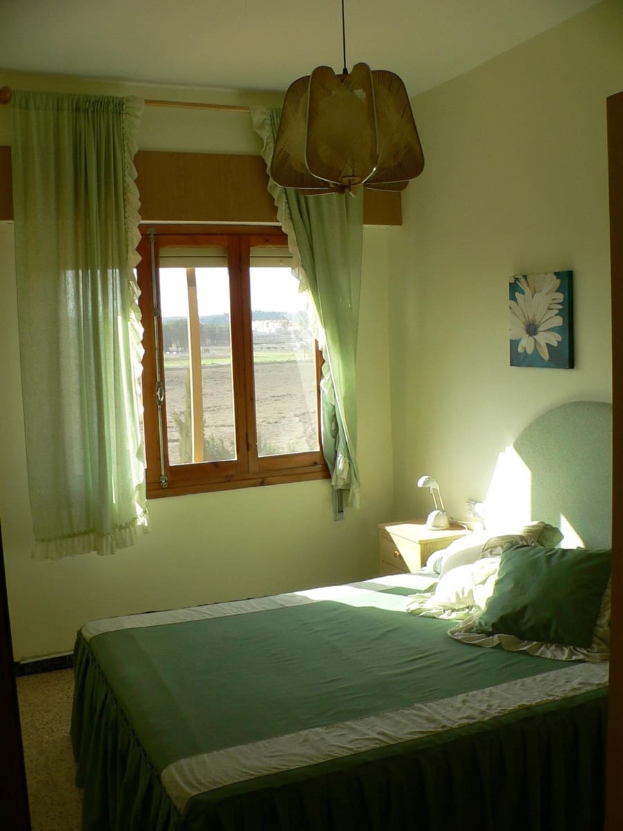 4 soveværelse Villa til salg i Almansa - € 250.000 (Ref: 9543652)