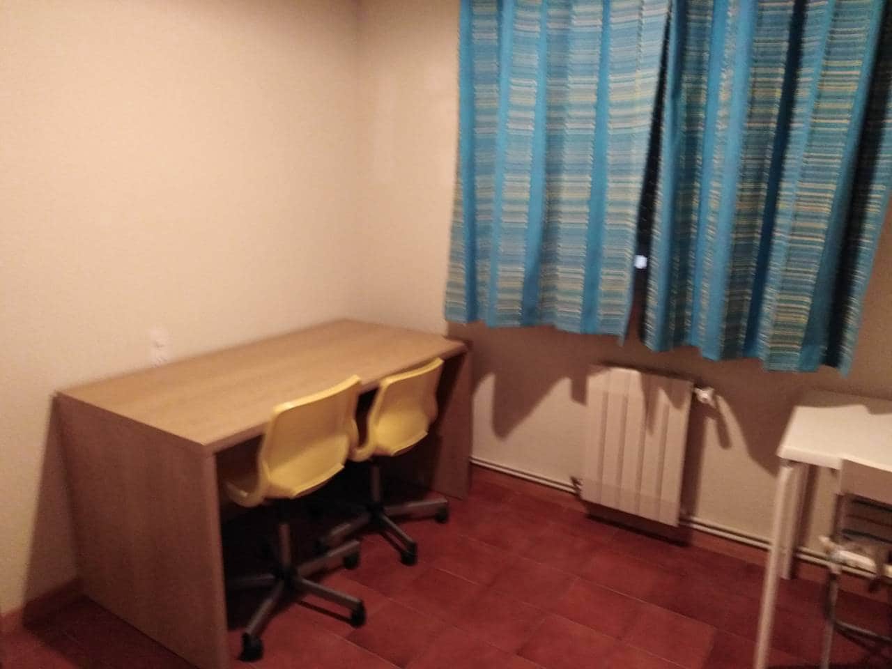 4 slaapkamer Flat te huur in Almansa - € 575 (Ref: 9551519)