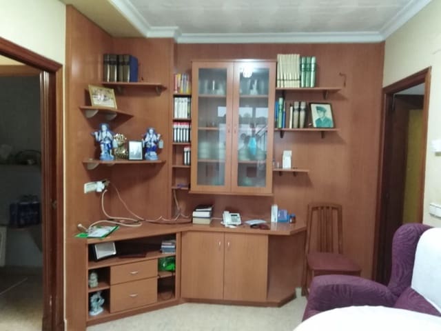 4 Zimmer Apartment zu vermieten in Almansa - 450 € (Ref: 9551522)