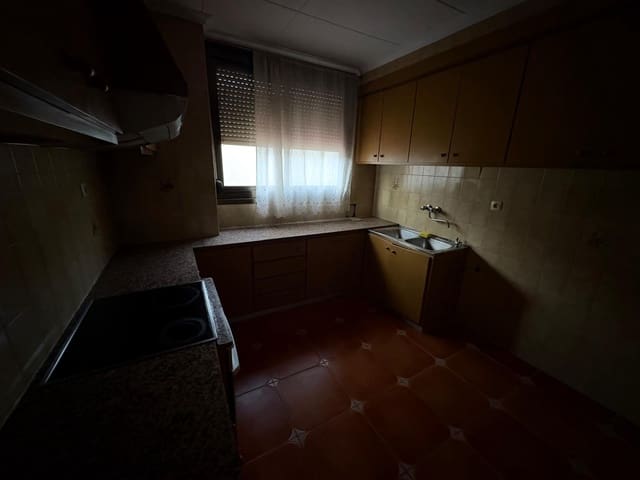 3 soverom Leilighet til salgs i Almansa - € 69 000 (Ref: 9596159)