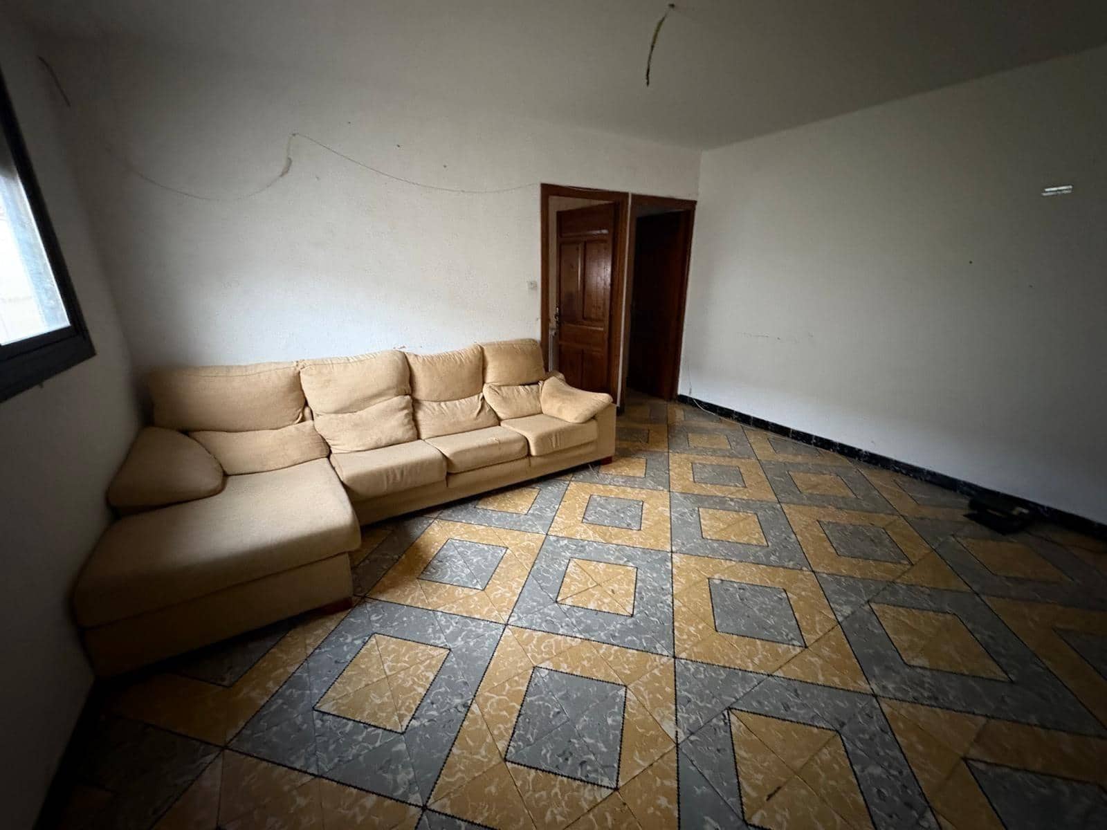 3 soverom Leilighet til salgs i Almansa - € 69 000 (Ref: 9596159)