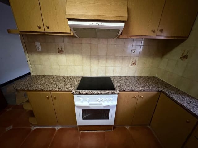 3 soverom Leilighet til salgs i Almansa - € 69 000 (Ref: 9596159)