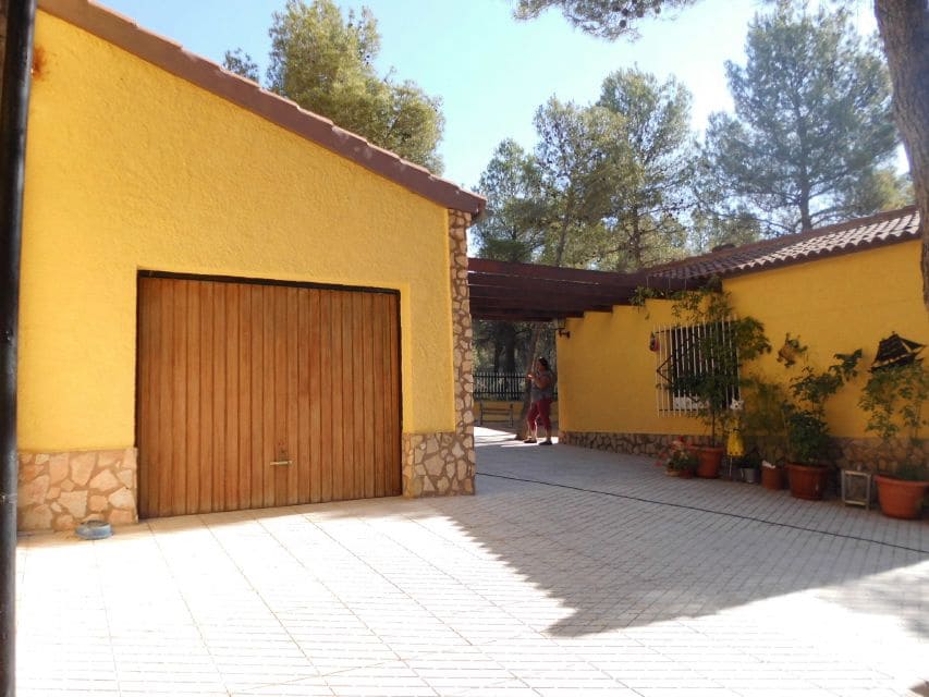 4 camera da letto Villa in vendita in Almansa con garage - 150.000 € (Rif: 9604998)