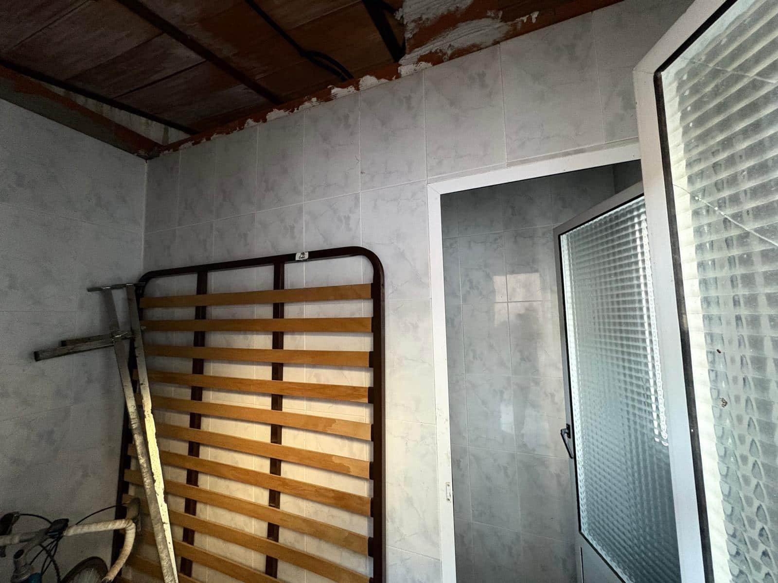 Piso de 3 habitaciones en Almansa en venta - 68.000 € (Ref: 9619242)