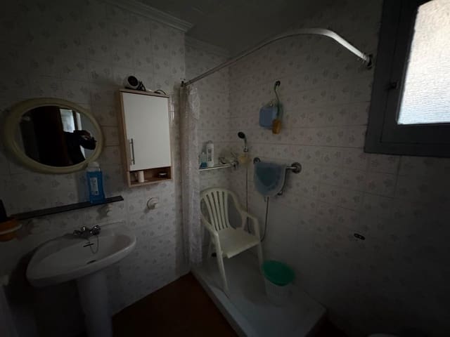 Piso de 3 habitaciones en Almansa en venta - 68.000 € (Ref: 9619242)